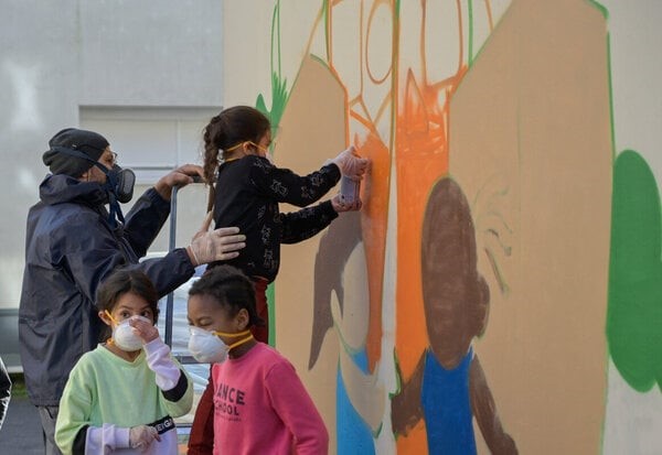 Une fresque murale réalisée par les enfants du CSC Centre-Ville